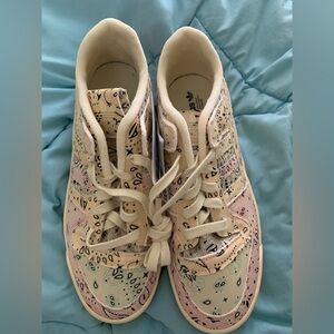 adidas forum 84 Low Patchwork Sneakers - Cream, Pastel Pink, Mint